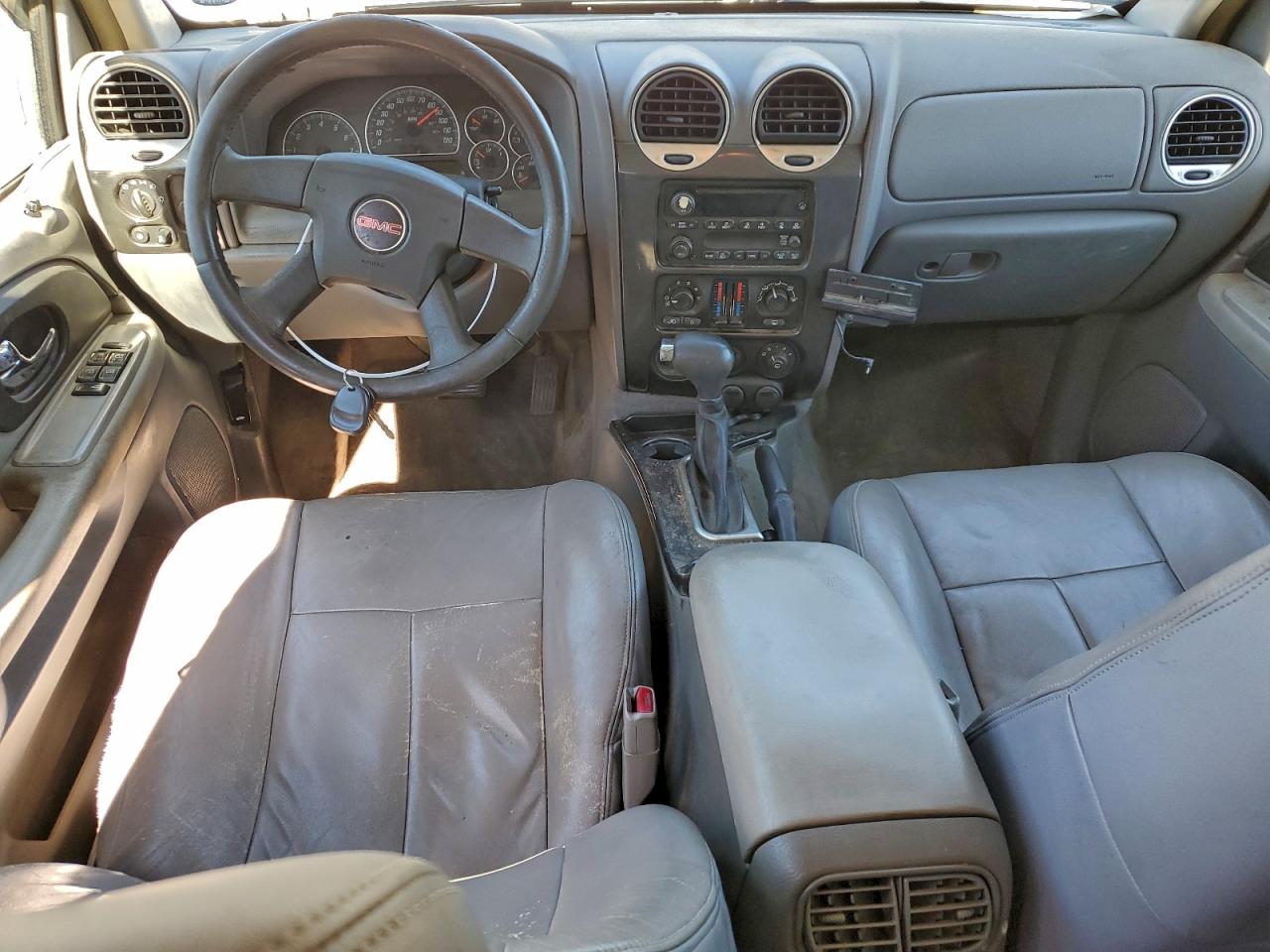 2005 GMC ENVOY photo 8