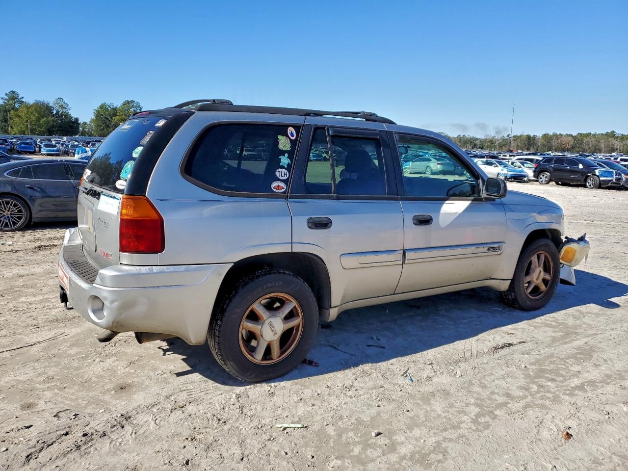 2005 GMC ENVOY photo 3