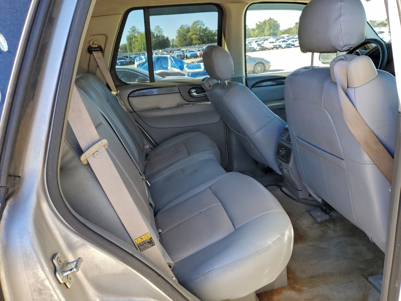 2005 GMC ENVOY photo 11