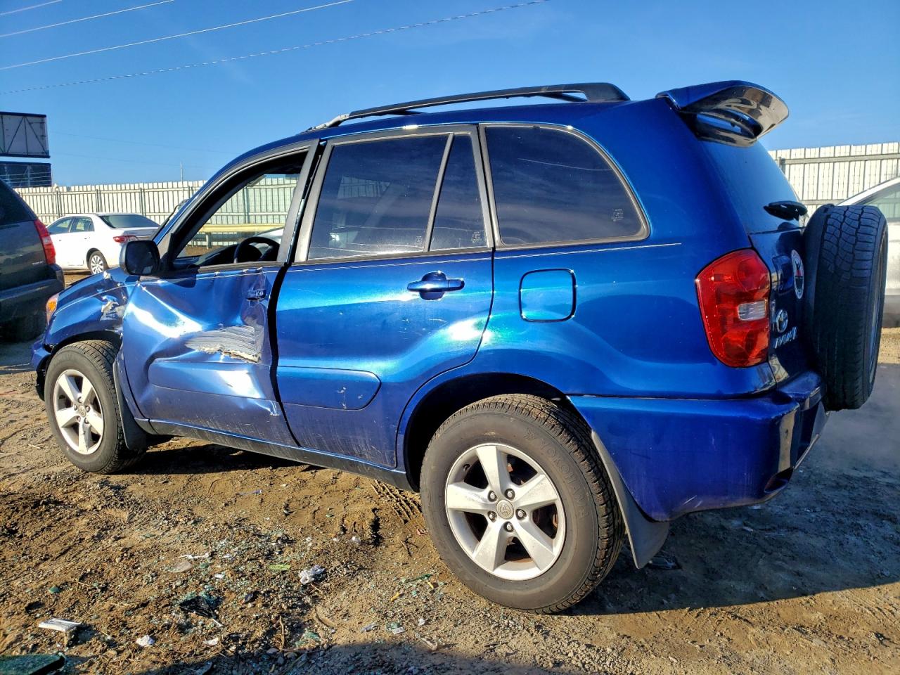 2004 TOYOTA RAV4 photo 2