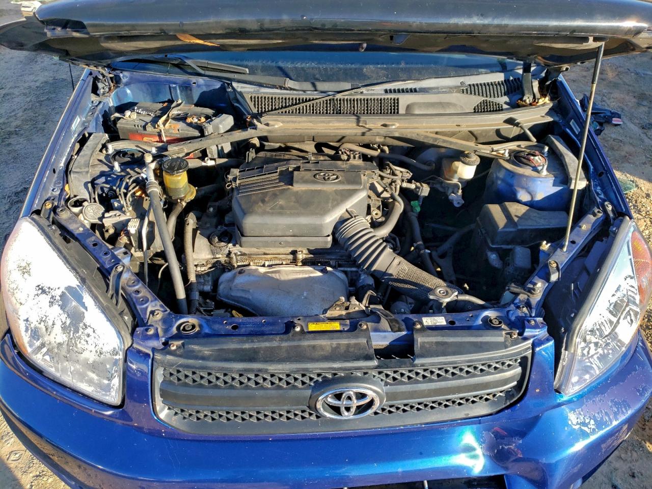 2004 TOYOTA RAV4 photo 12