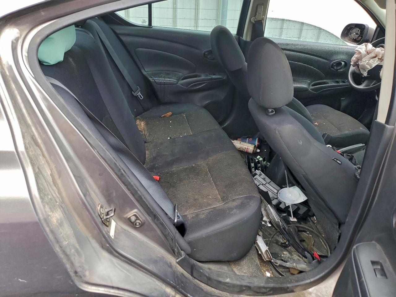 2012 NISSAN VERSA S photo 10