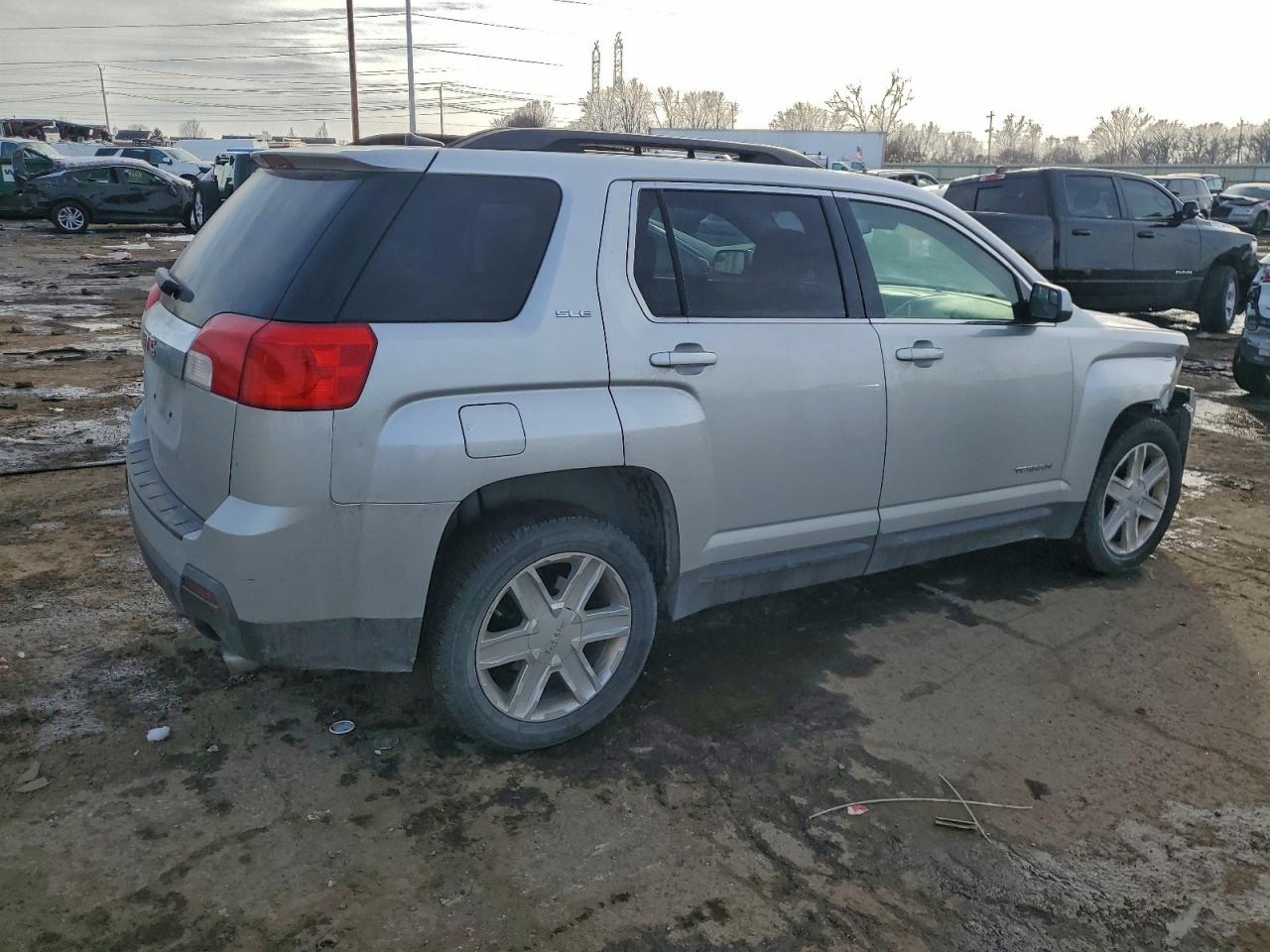 2012 GMC TERRAIN SLE photo 3