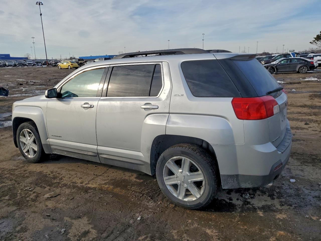 2012 GMC TERRAIN SLE photo 2
