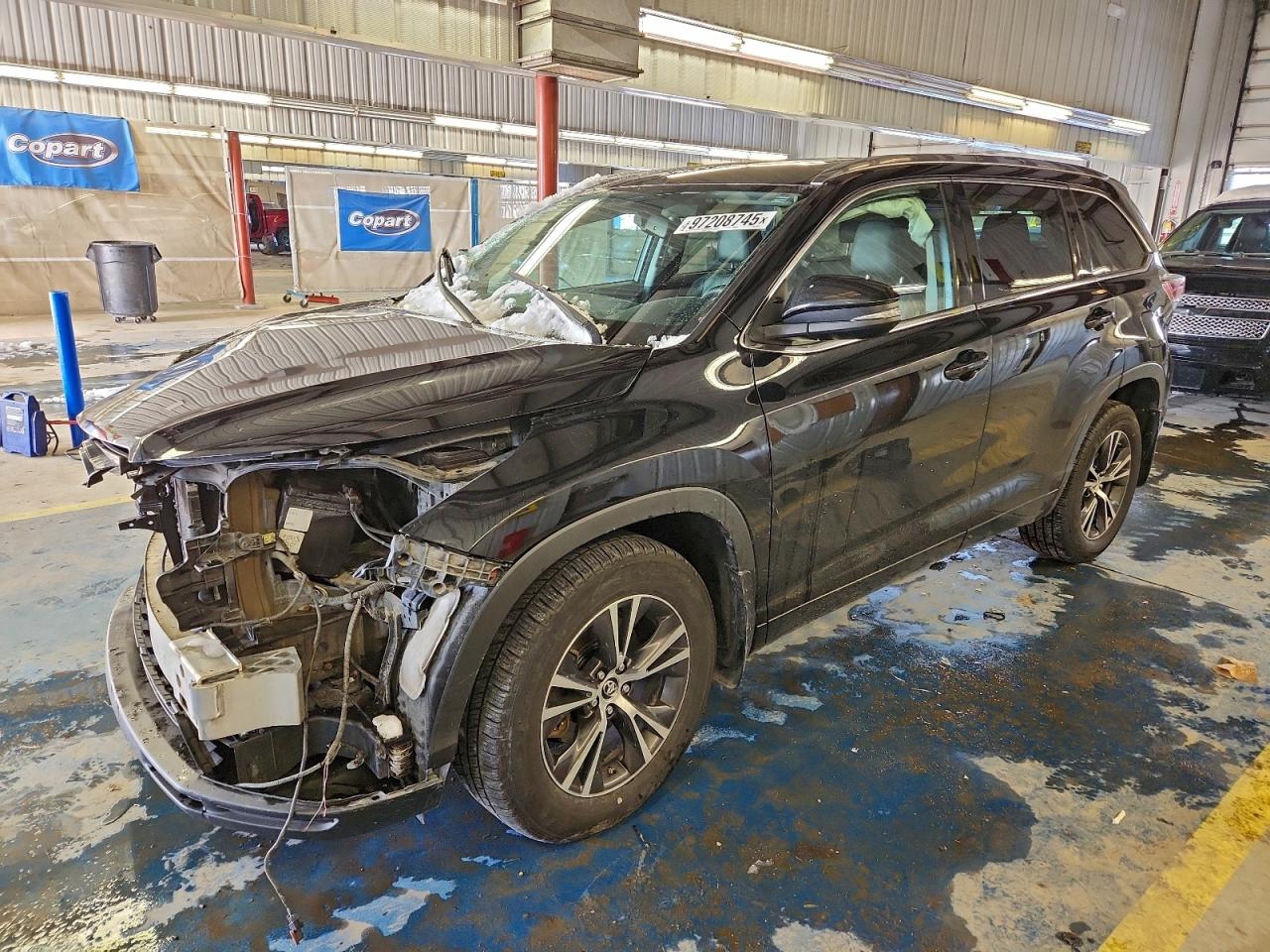 2016 TOYOTA HIGHLANDER