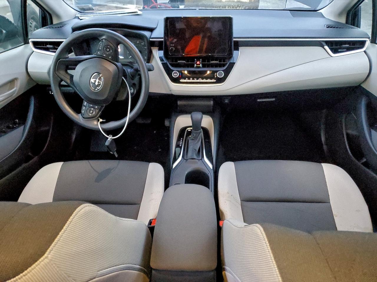2025 TOYOTA COROLLA LE photo 8