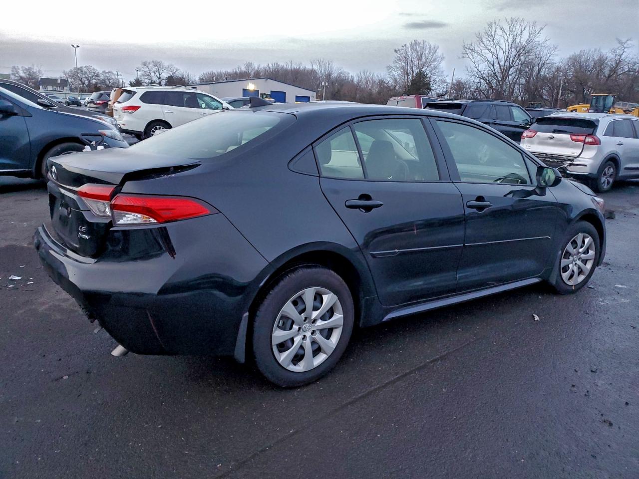 2025 TOYOTA COROLLA LE photo 3