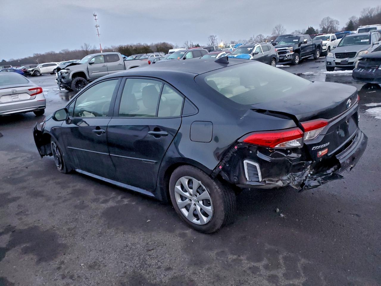 2025 TOYOTA COROLLA LE photo 2