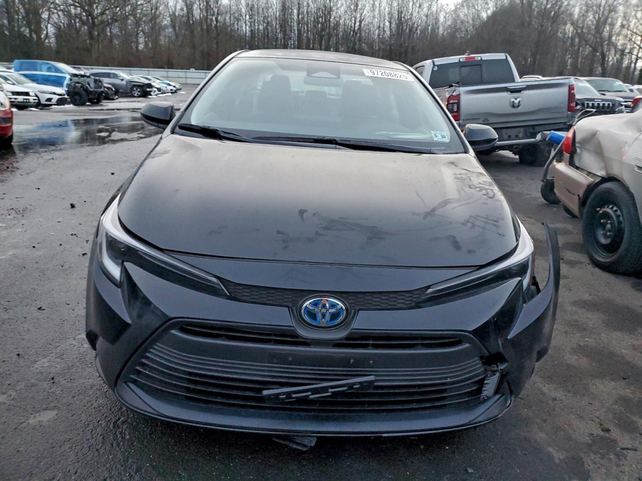 2025 TOYOTA COROLLA LE photo 5