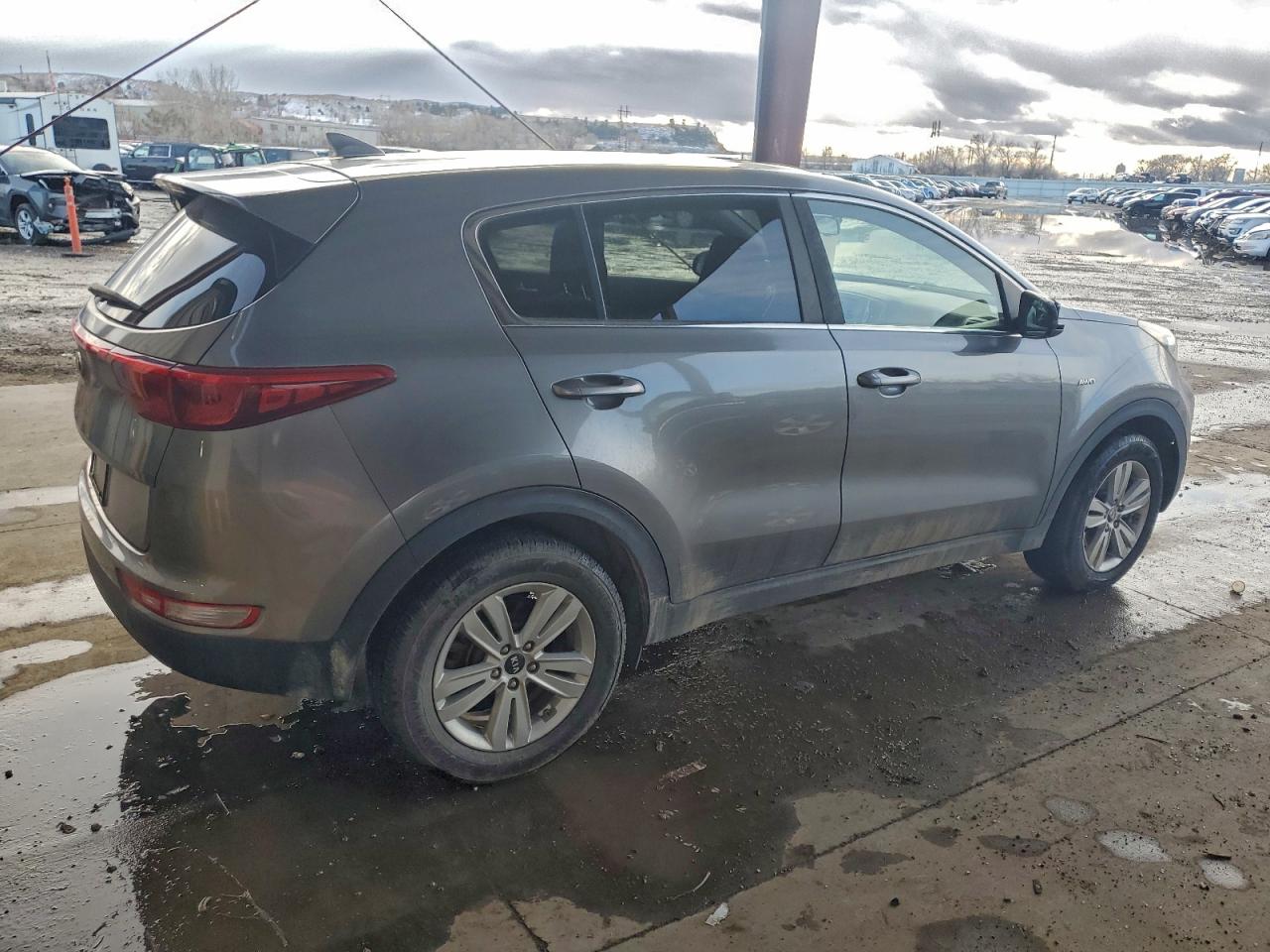 2017 KIA SPORTAGE LX photo 3