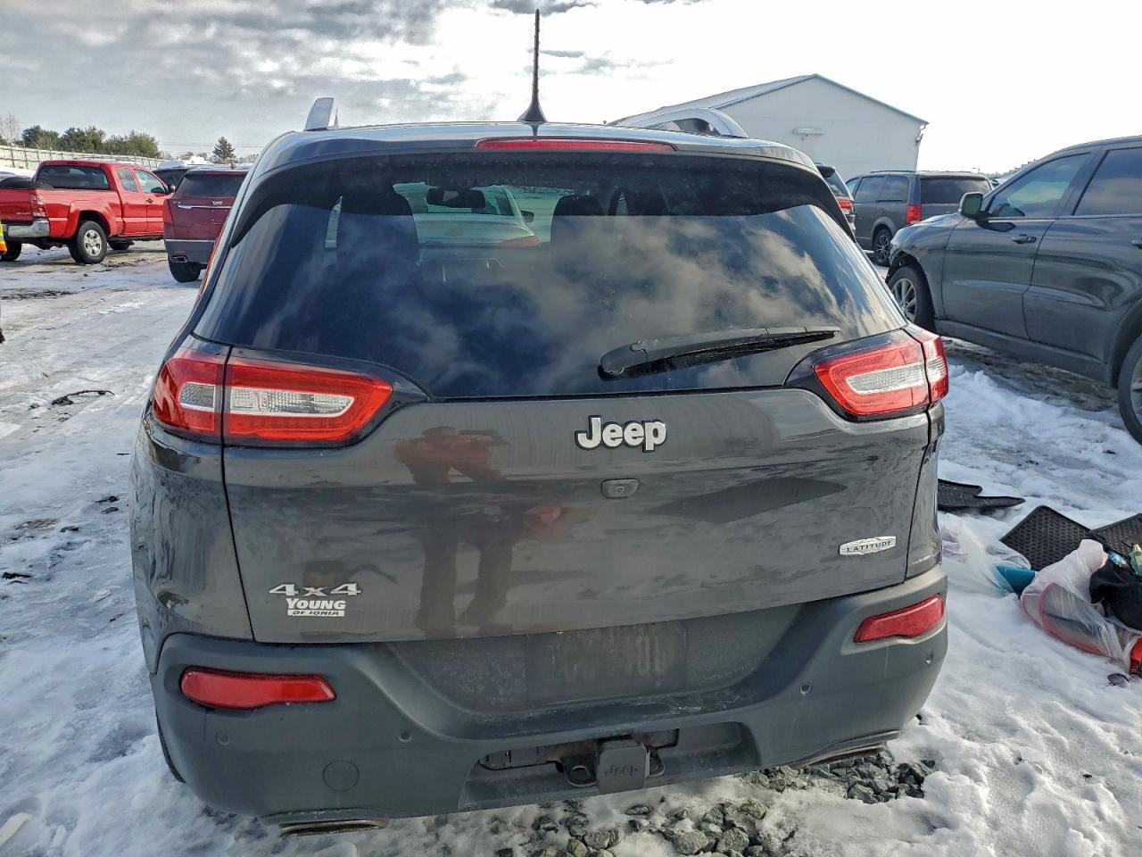 2017 JEEP CHEROKEE LATITUDE photo 6