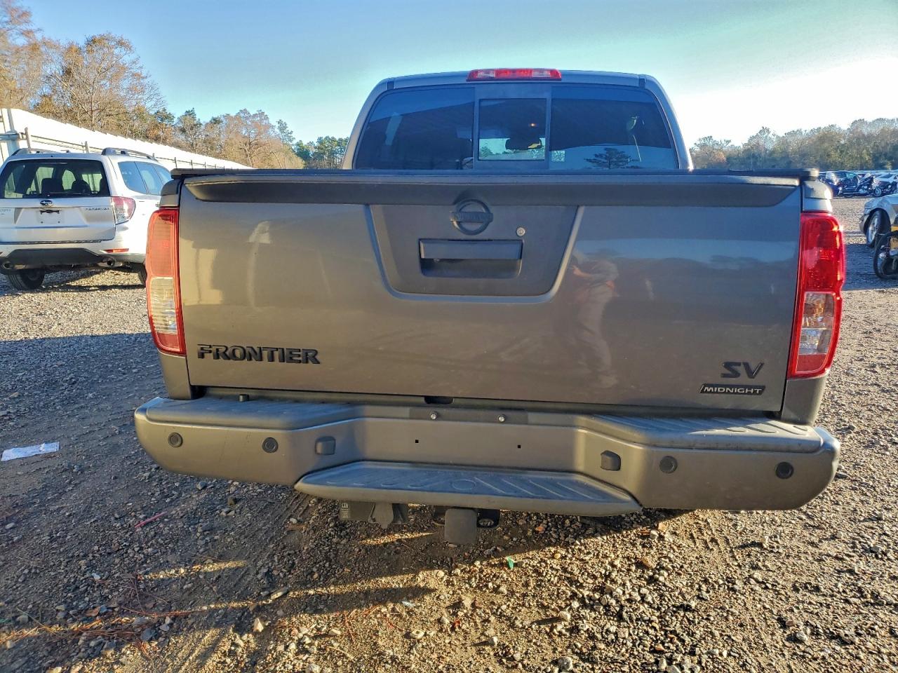 2019 NISSAN FRONTIER photo 6
