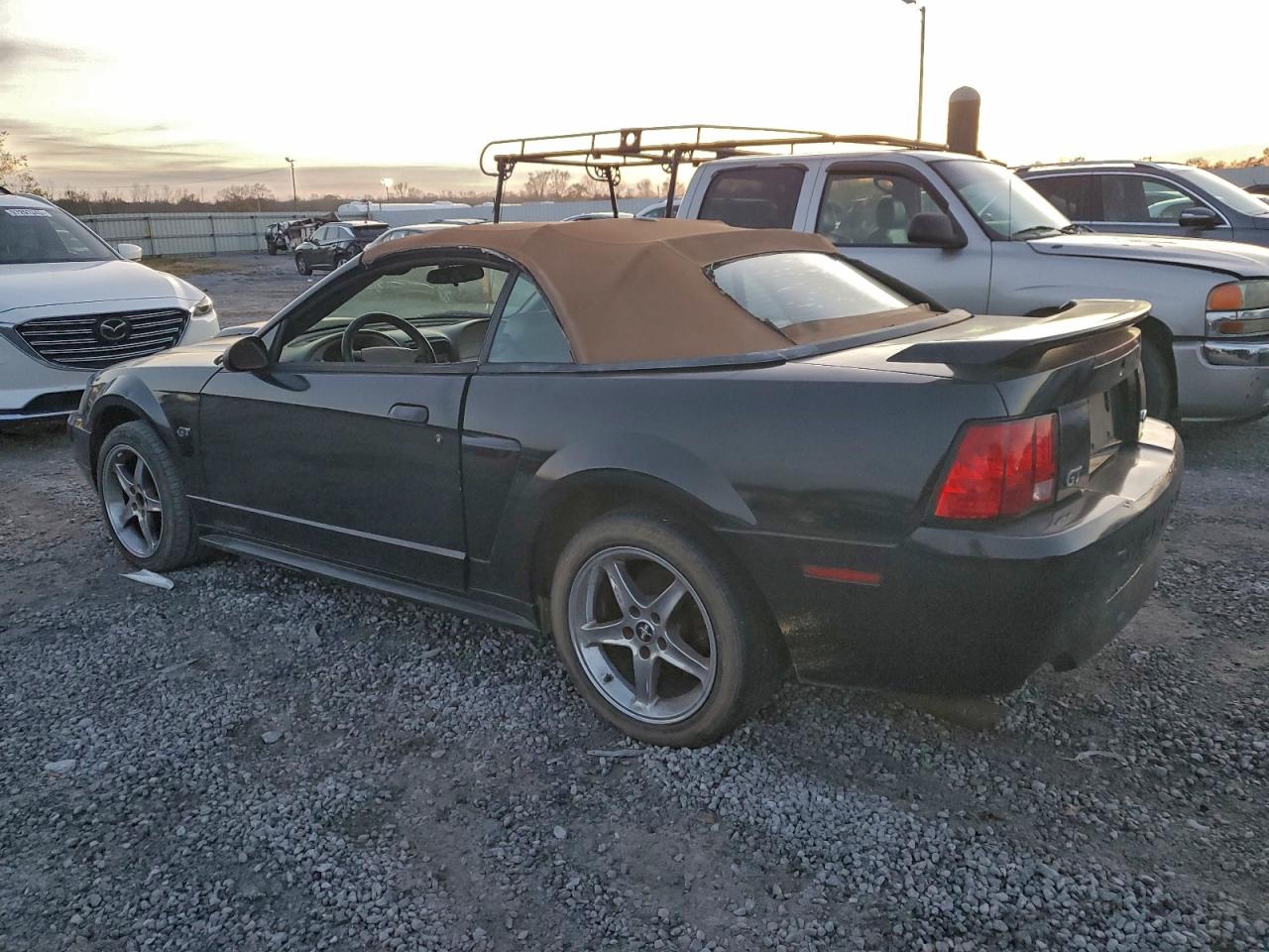 2001 FORD MUSTANG GT photo 2