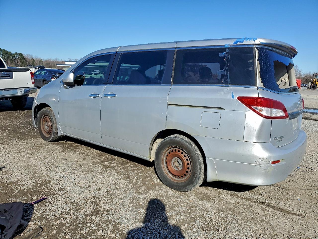 2014 NISSAN QUEST S photo 2