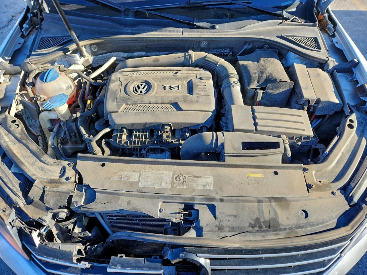2017 VOLKSWAGEN PASSAT S photo 11