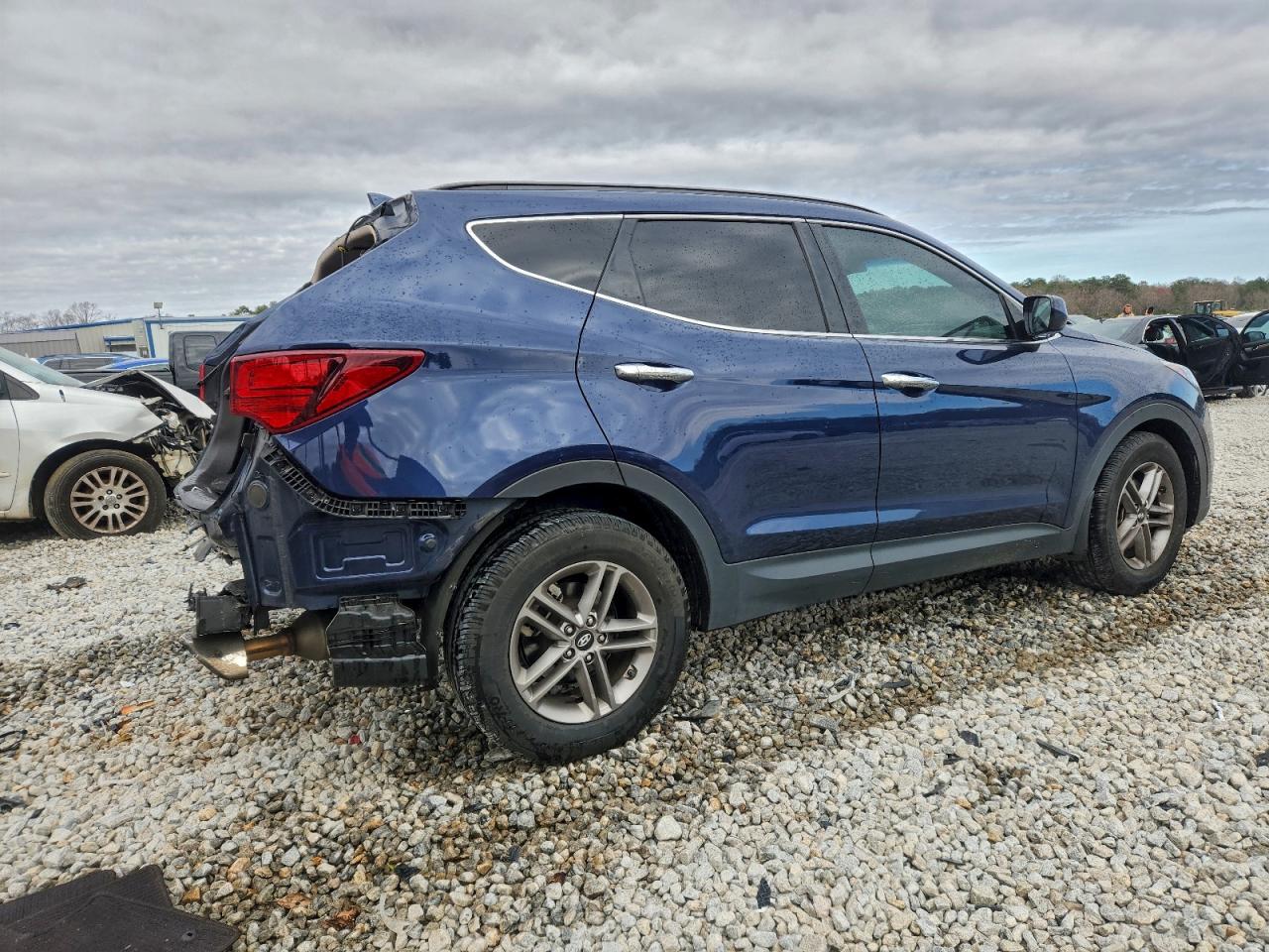 2017 HYUNDAI SANTA FE SPORT photo 3