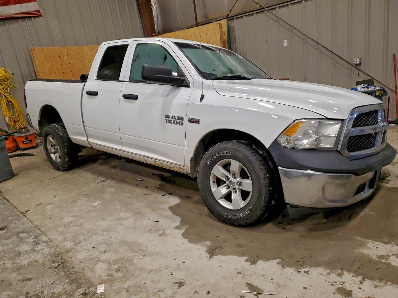 2016 RAM 1500 ST photo 4