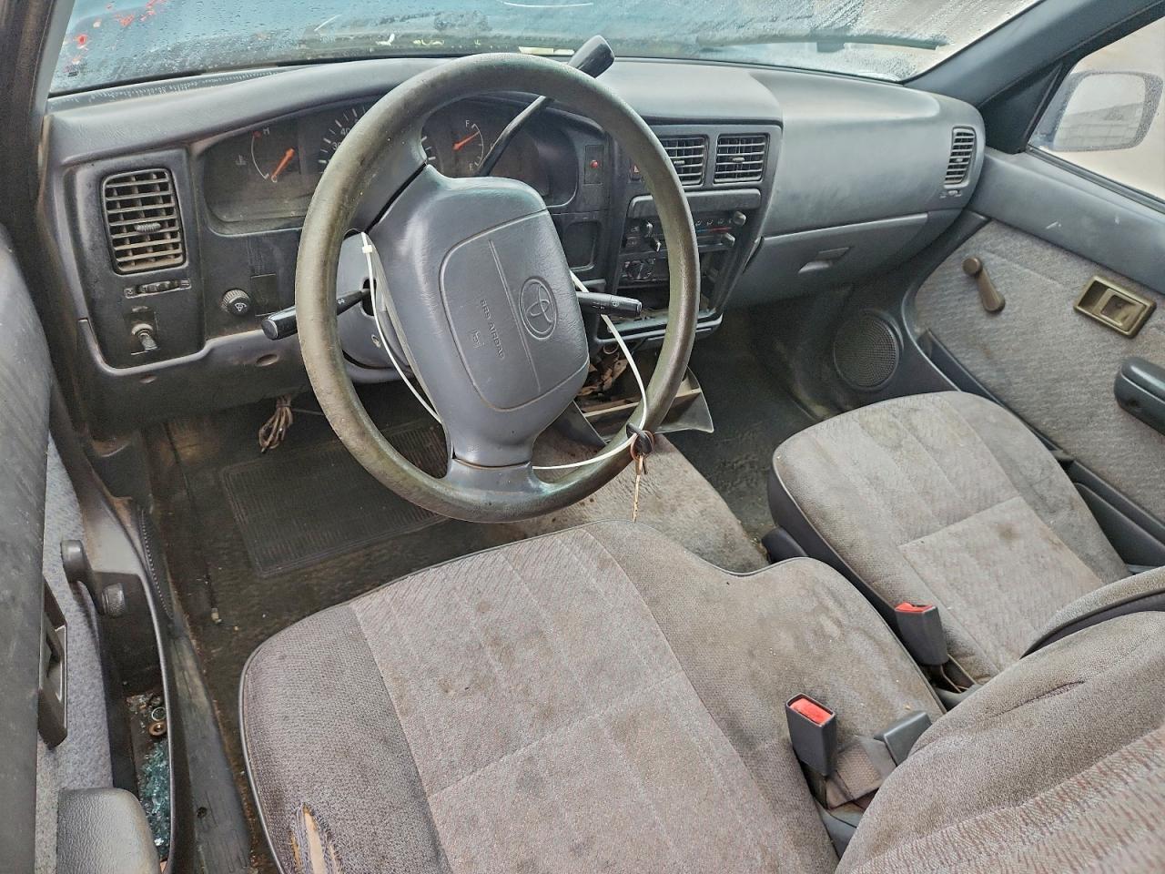 1996 TOYOTA TACOMA XTRACAB photo 8