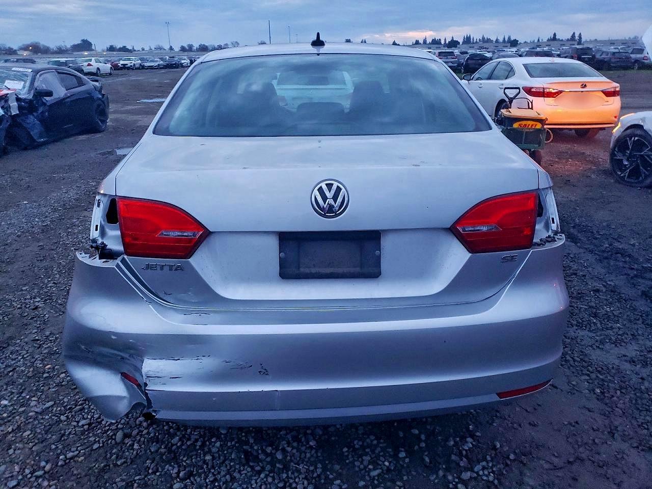 2014 VOLKSWAGEN JETTA SE photo 6