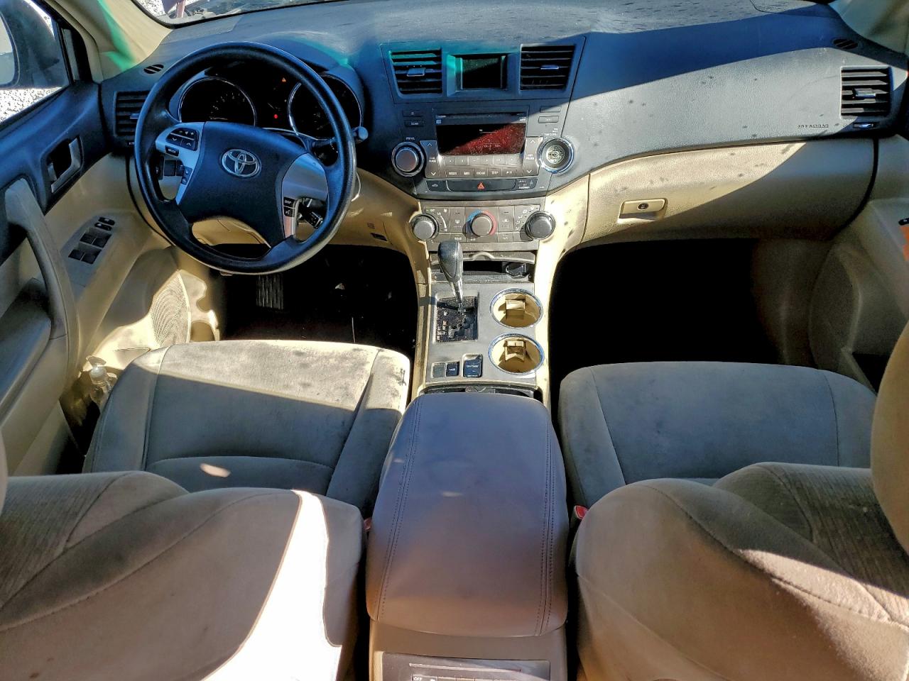 2011 TOYOTA HIGHLANDER BASE photo 8