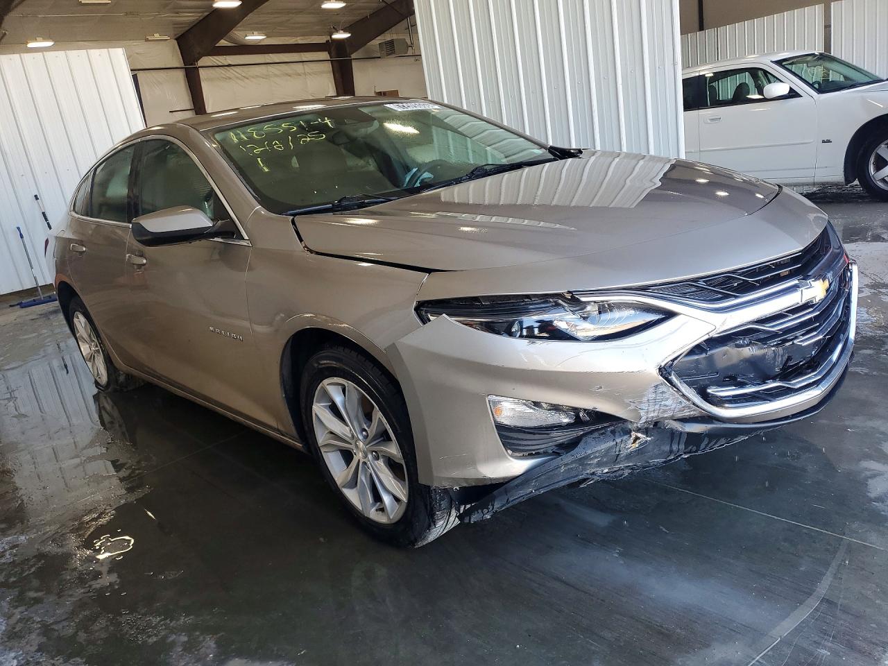 2023 CHEVROLET MALIBU LT photo 4