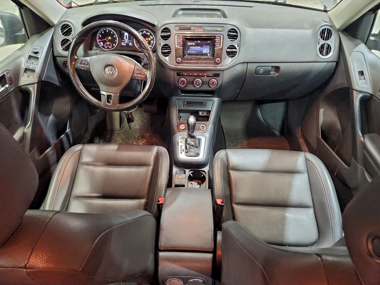 2016 VOLKSWAGEN TIGUAN S photo 8
