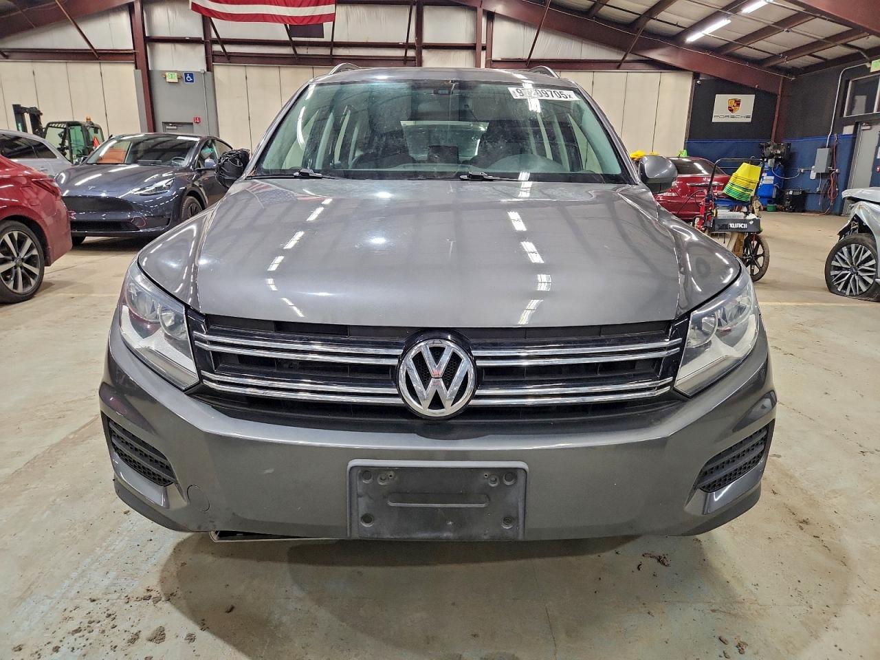 2016 VOLKSWAGEN TIGUAN S photo 5