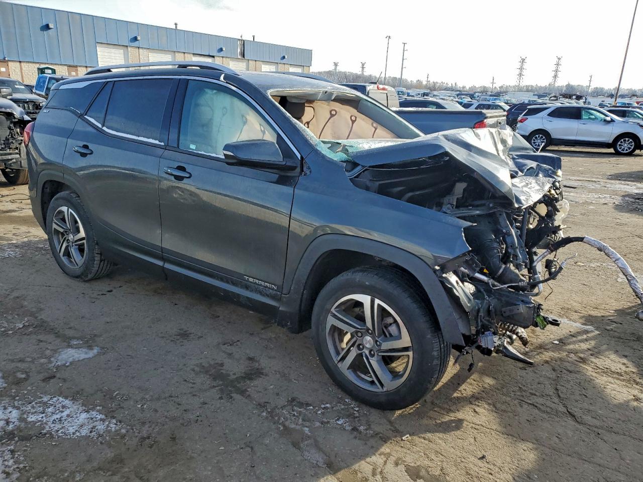 2019 GMC TERRAIN SLT photo 4