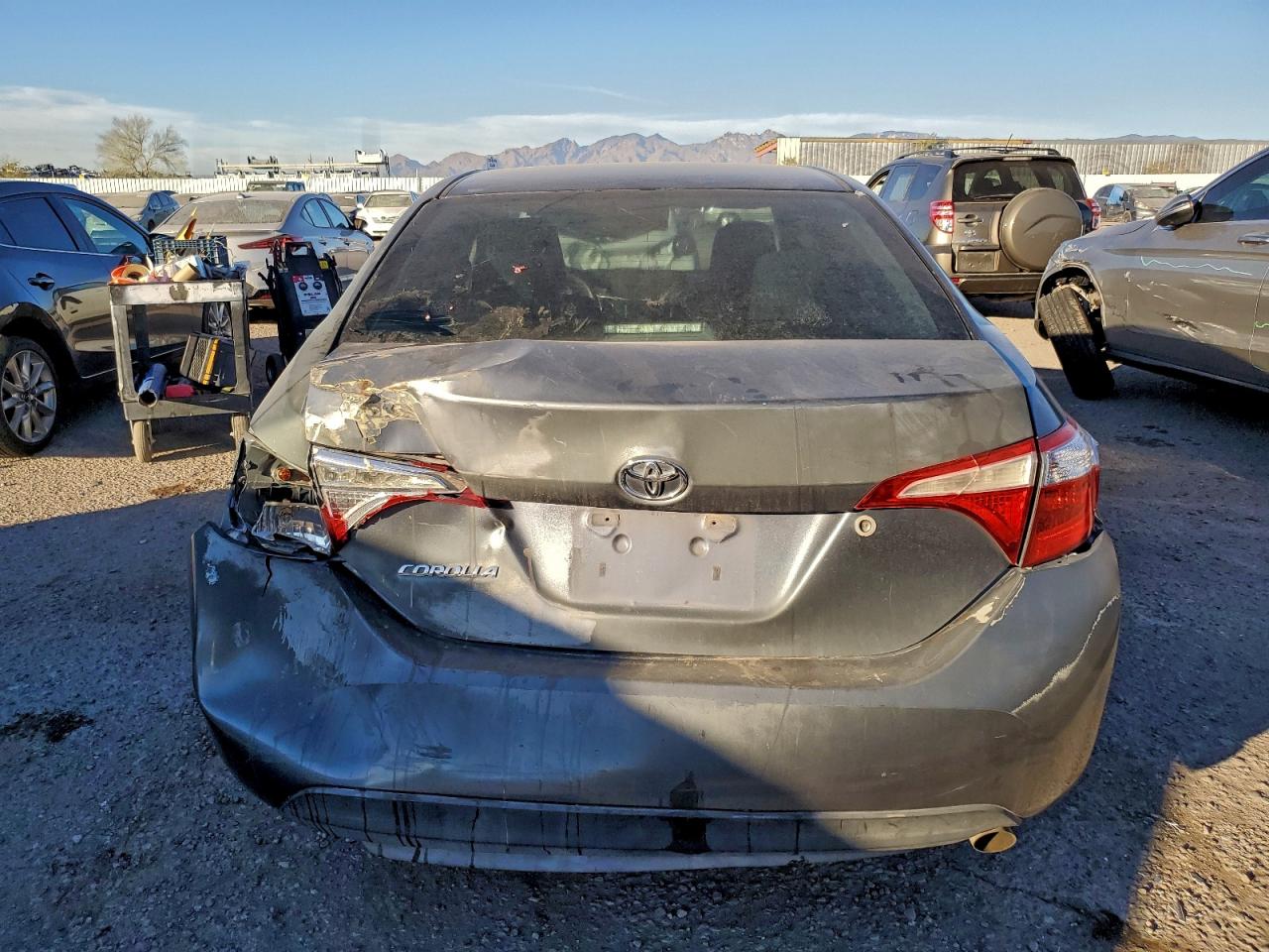 2014 TOYOTA COROLLA L photo 6