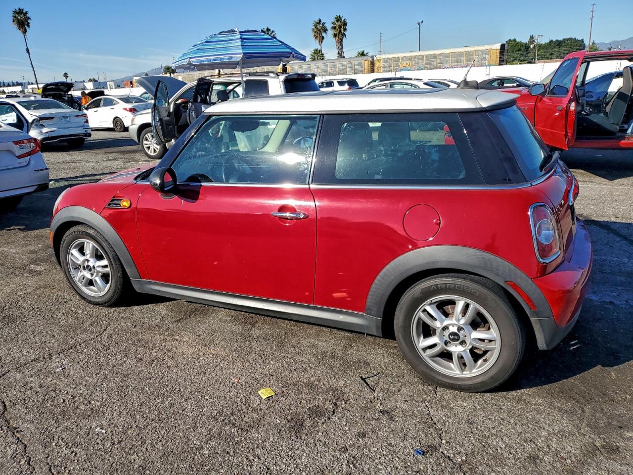 2012 MINI COOPER photo 2