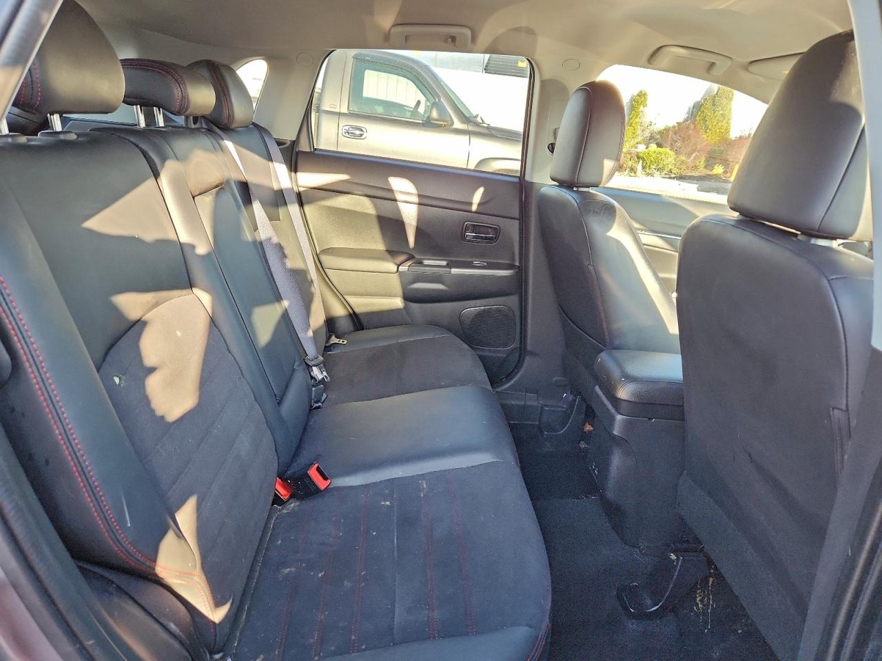 2023 MITSUBISHI OUTLANDER SPORT S photo 11