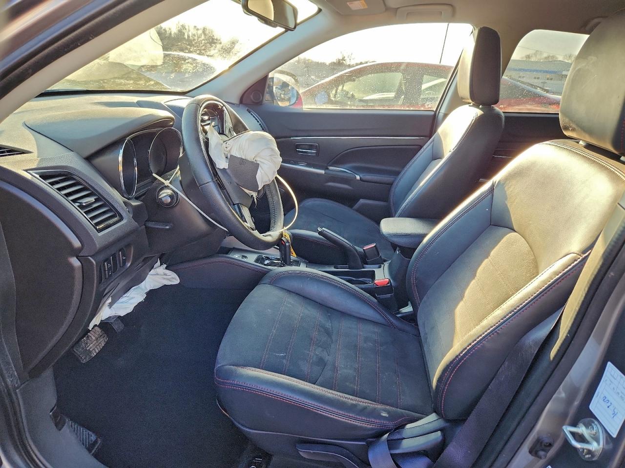 2023 MITSUBISHI OUTLANDER SPORT S photo 7