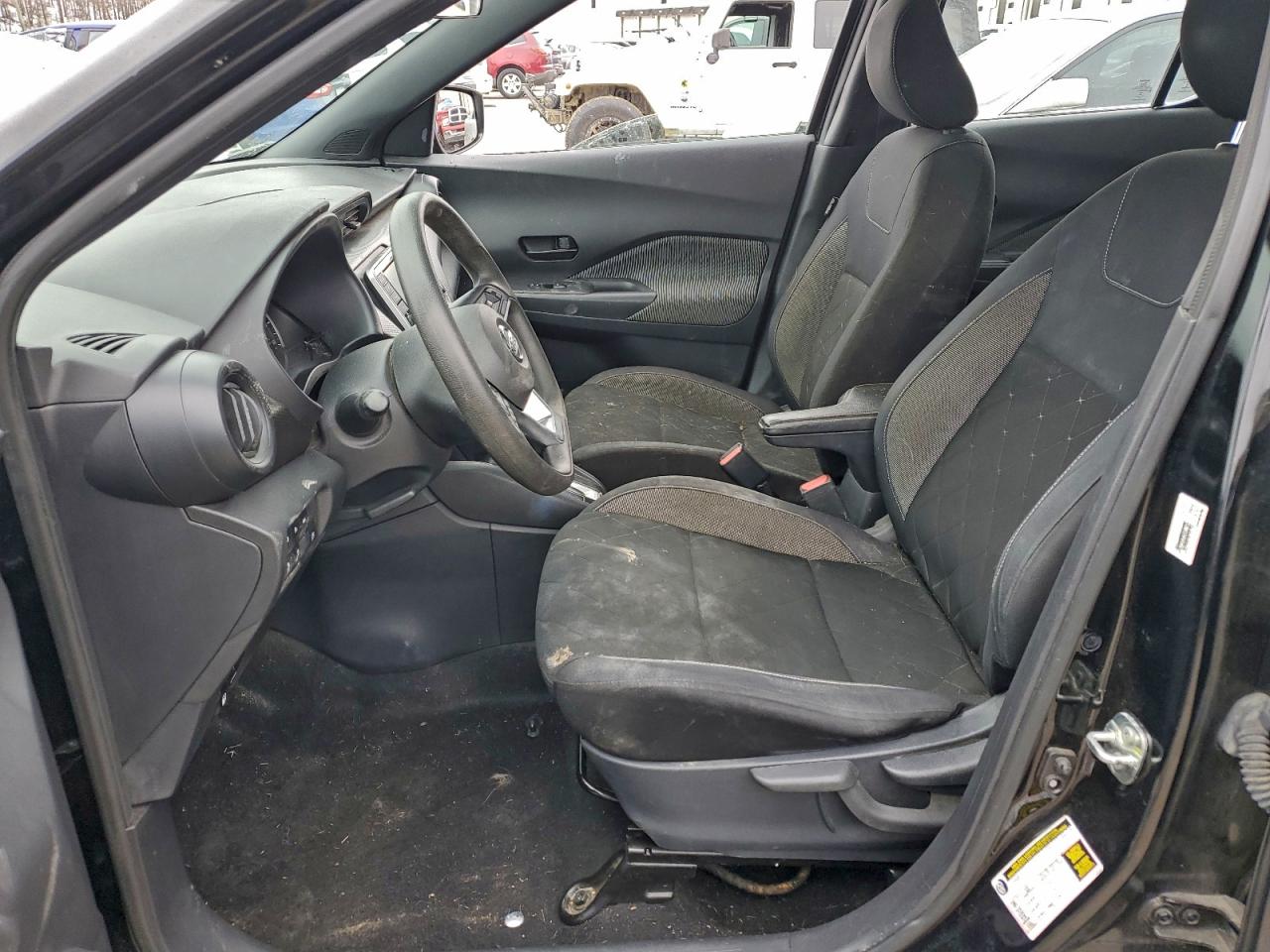 2020 NISSAN KICKS S photo 7