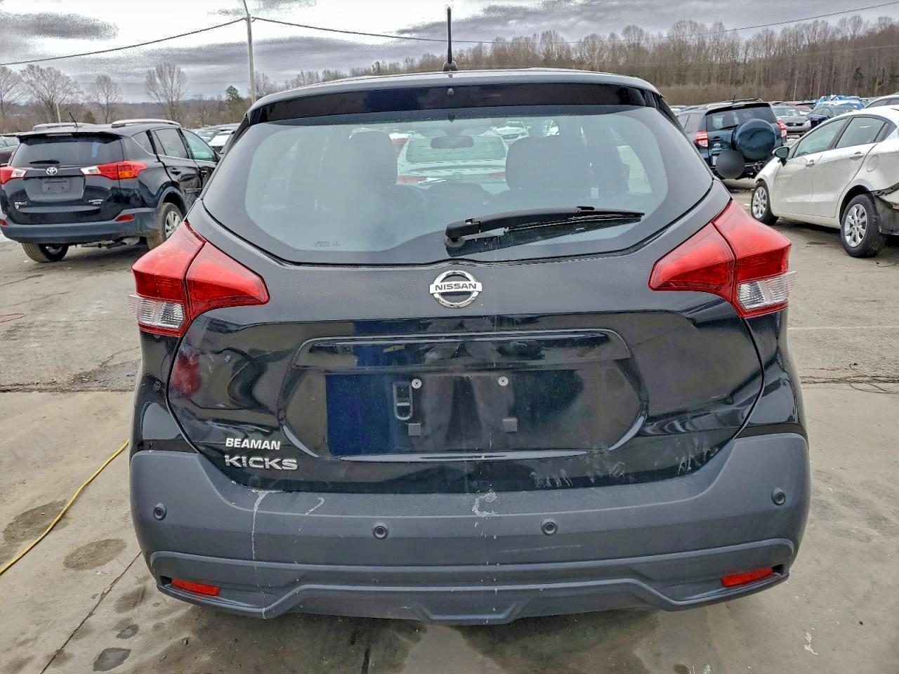 2020 NISSAN KICKS S photo 6