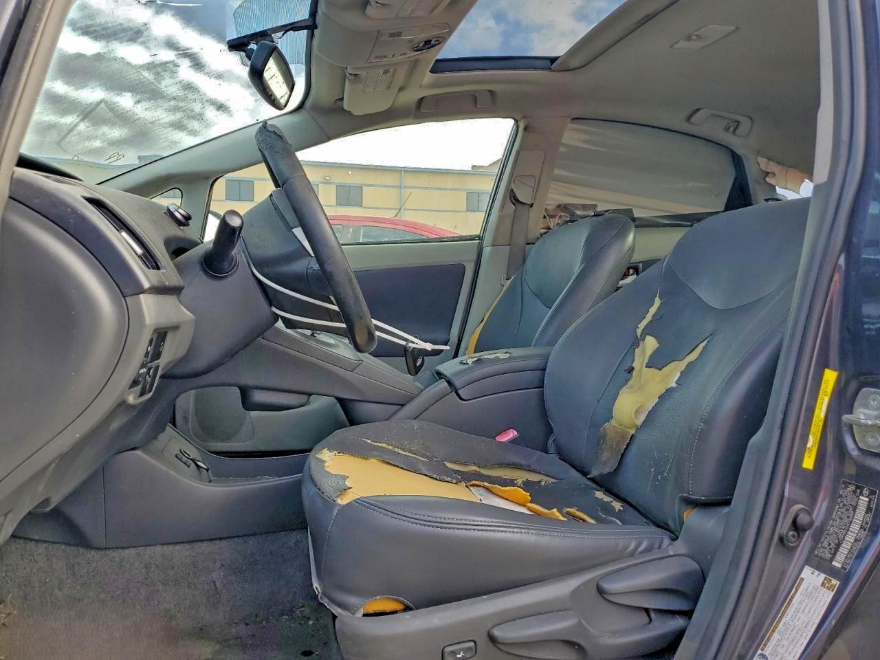 2010 TOYOTA PRIUS photo 7