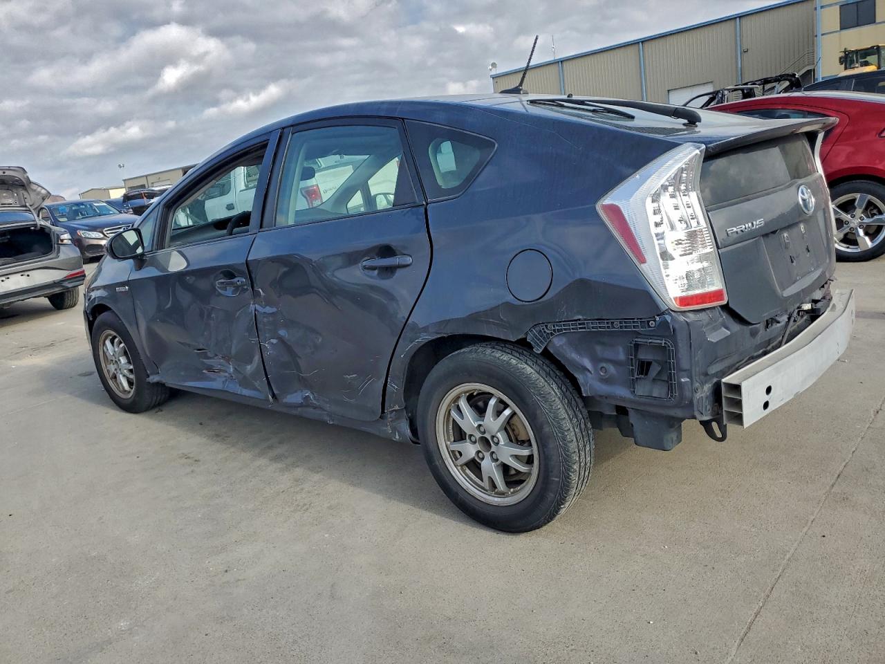 2010 TOYOTA PRIUS photo 2