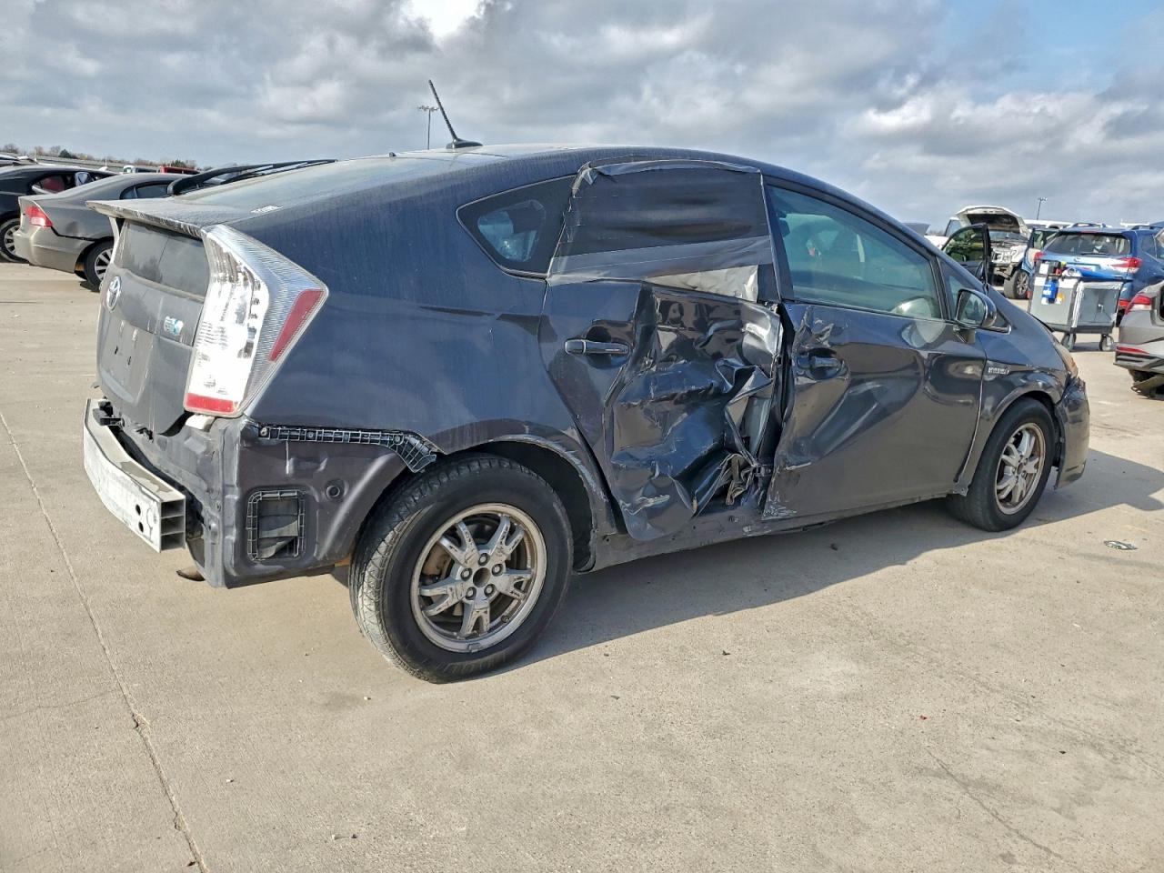 2010 TOYOTA PRIUS photo 3