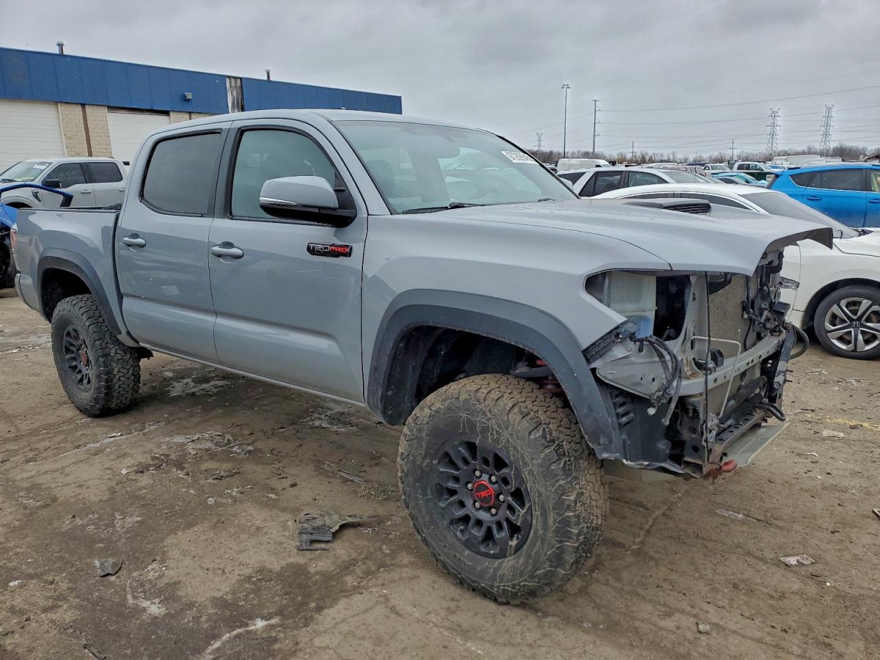 2017 TOYOTA TACOMA DOUBLE CAB photo 4