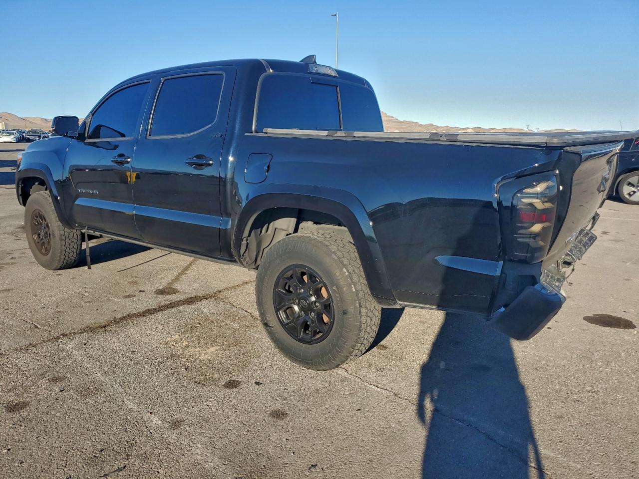 2019 TOYOTA TACOMA DOUBLE CAB photo 2