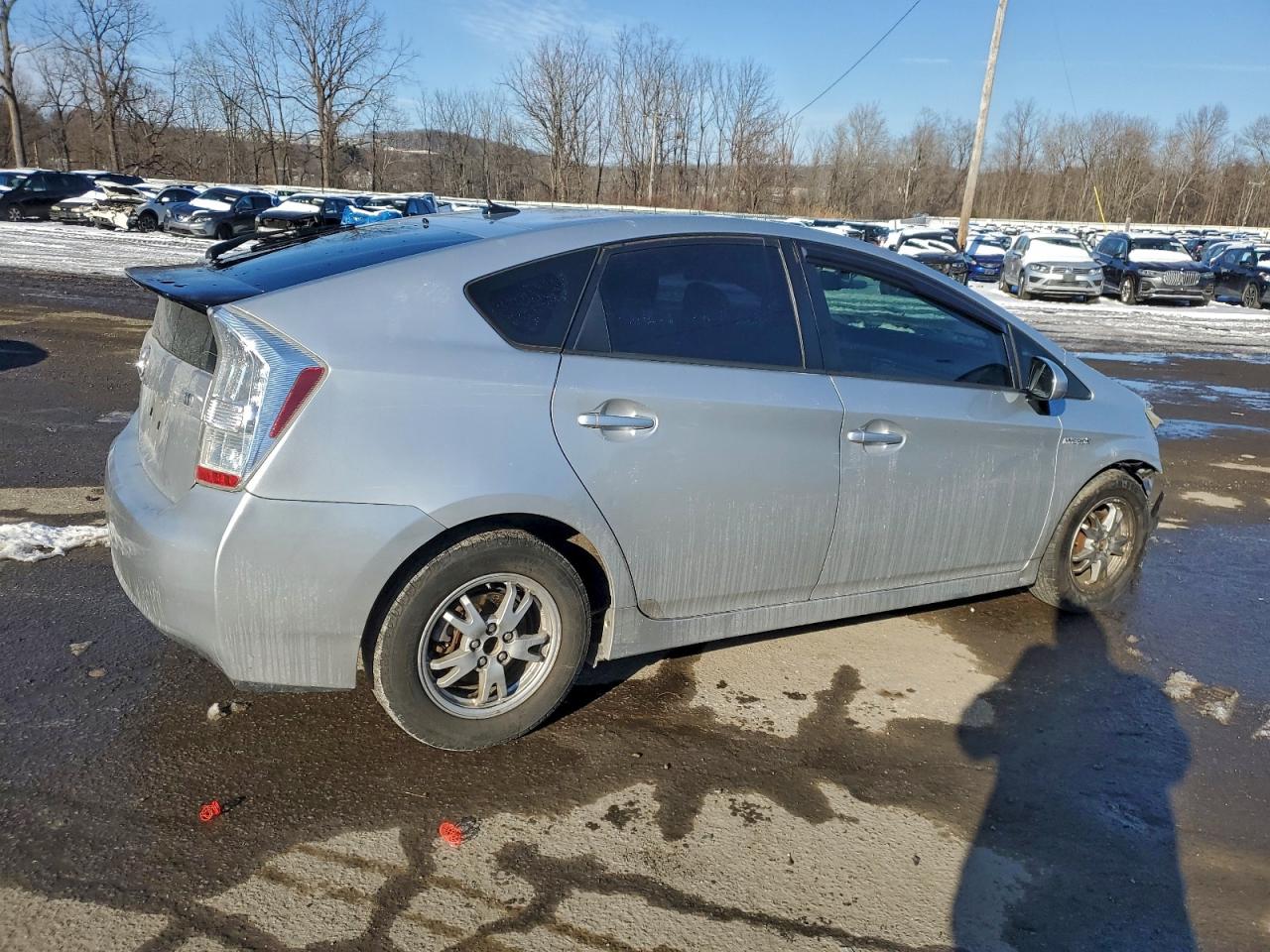 2011 TOYOTA PRIUS photo 3