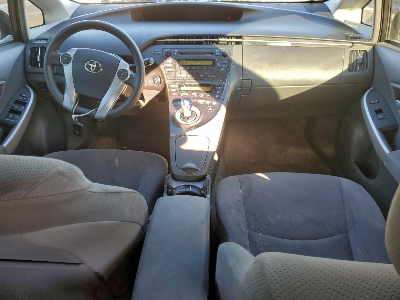 2011 TOYOTA PRIUS photo 8