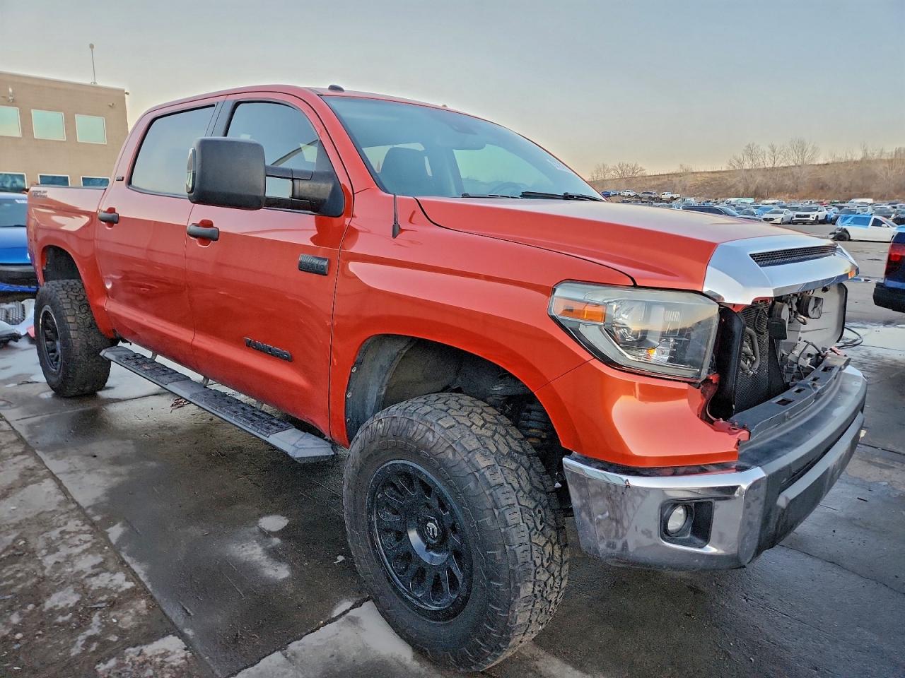 2018 TOYOTA TUNDRA CREWMAX SR5 photo 4