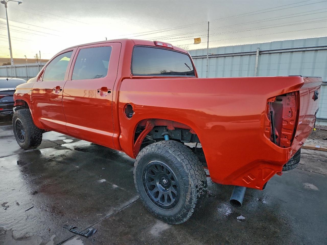 2018 TOYOTA TUNDRA CREWMAX SR5 photo 2