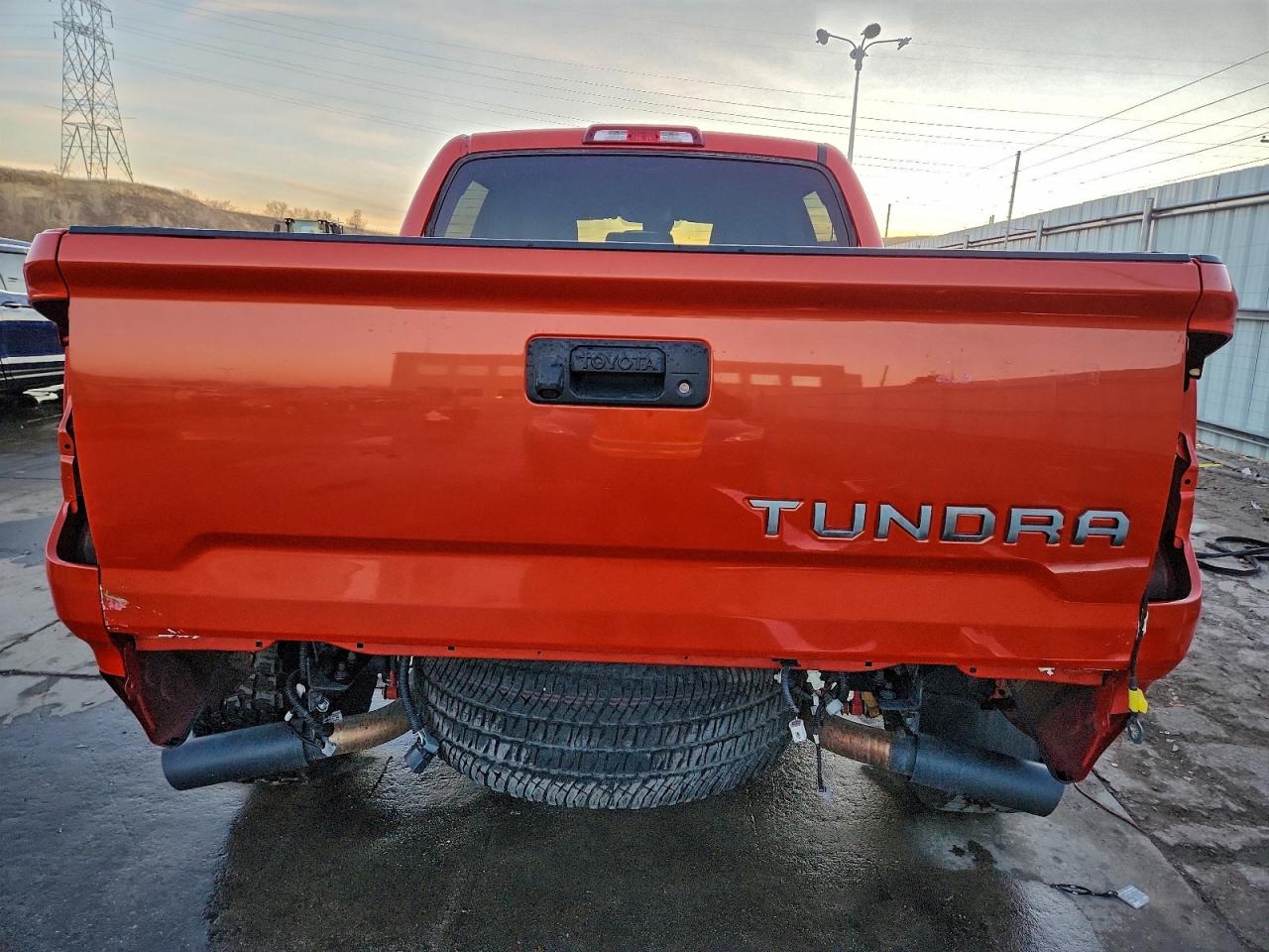 2018 TOYOTA TUNDRA CREWMAX SR5 photo 6