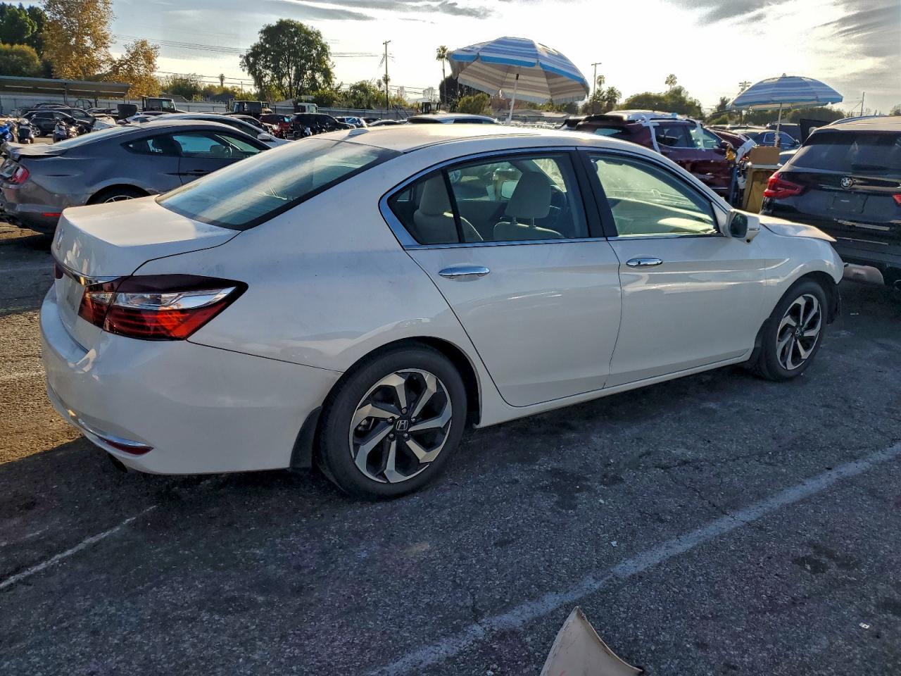 2016 HONDA ACCORD EX photo 3