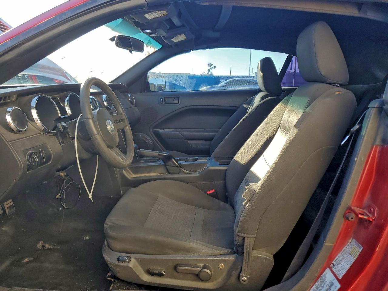 2006 FORD MUSTANG photo 7