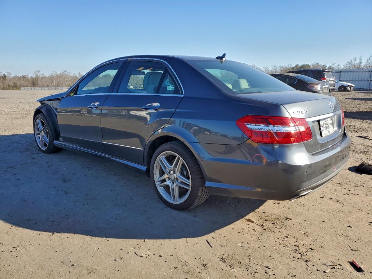 2011 MERCEDES-BENZ E 550 4MATIC photo 2