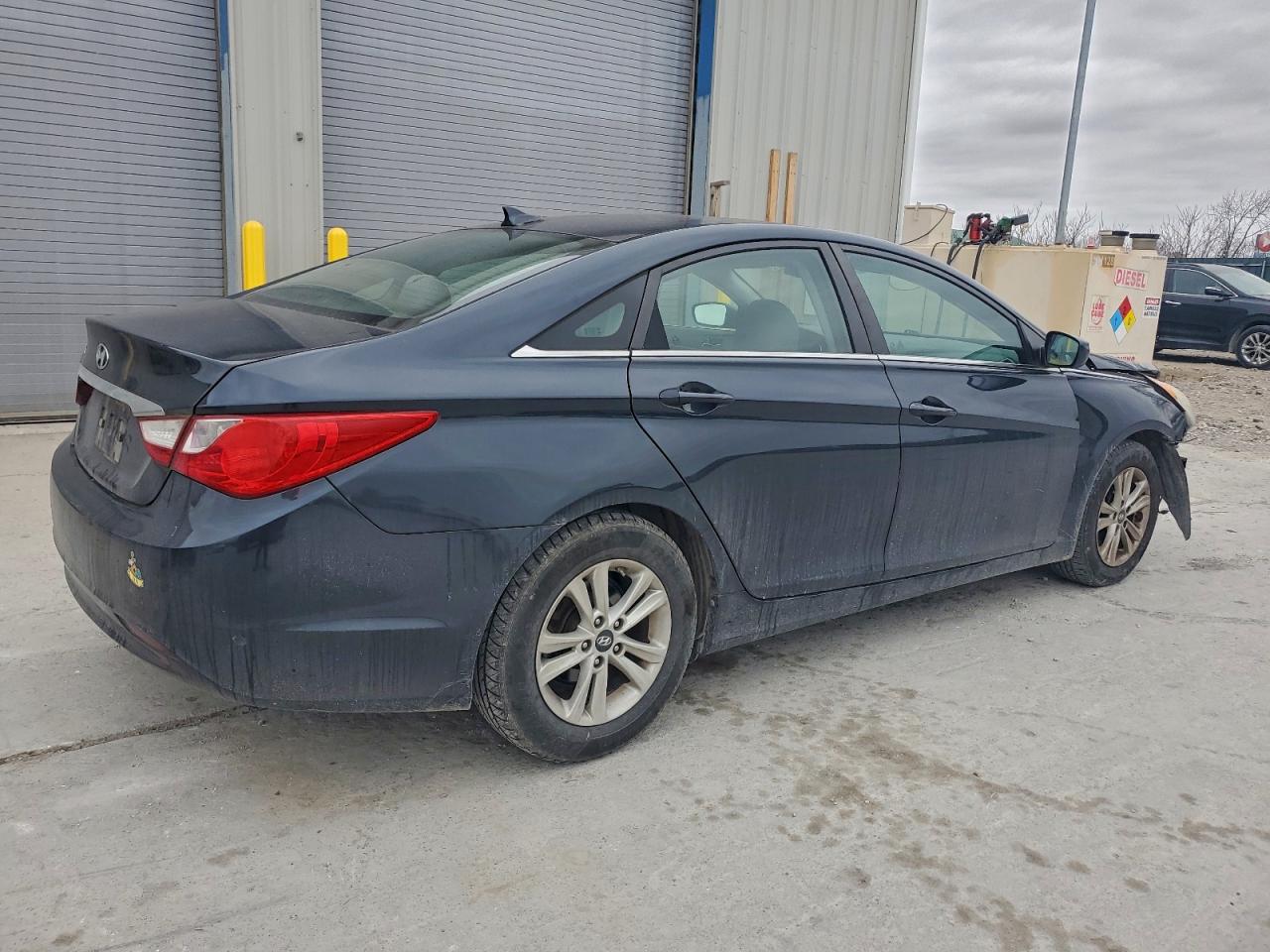 2013 HYUNDAI SONATA GLS photo 3