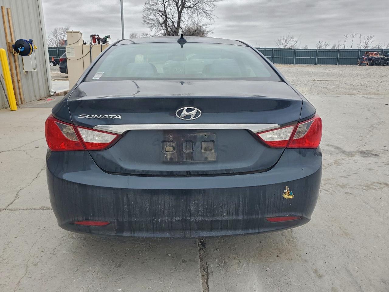 2013 HYUNDAI SONATA GLS photo 6
