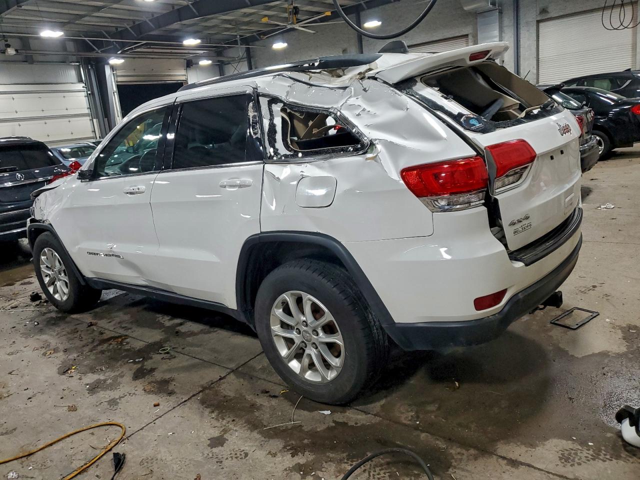 2014 JEEP GRAND CHEROKEE LAREDO photo 2